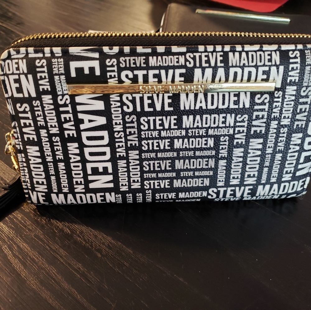 Steve Madden wallet